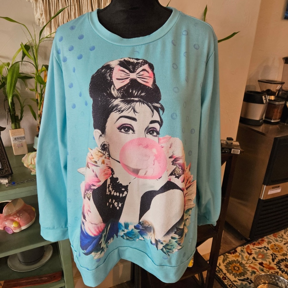 Aqua Graphic Bubblegum Portrait Pullover Sweatshirt